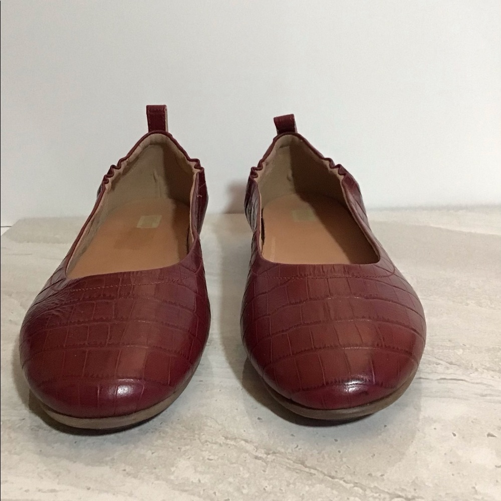 FitFlop Allegro Red Croc-Embossed Leather Ballet Flats Size 10